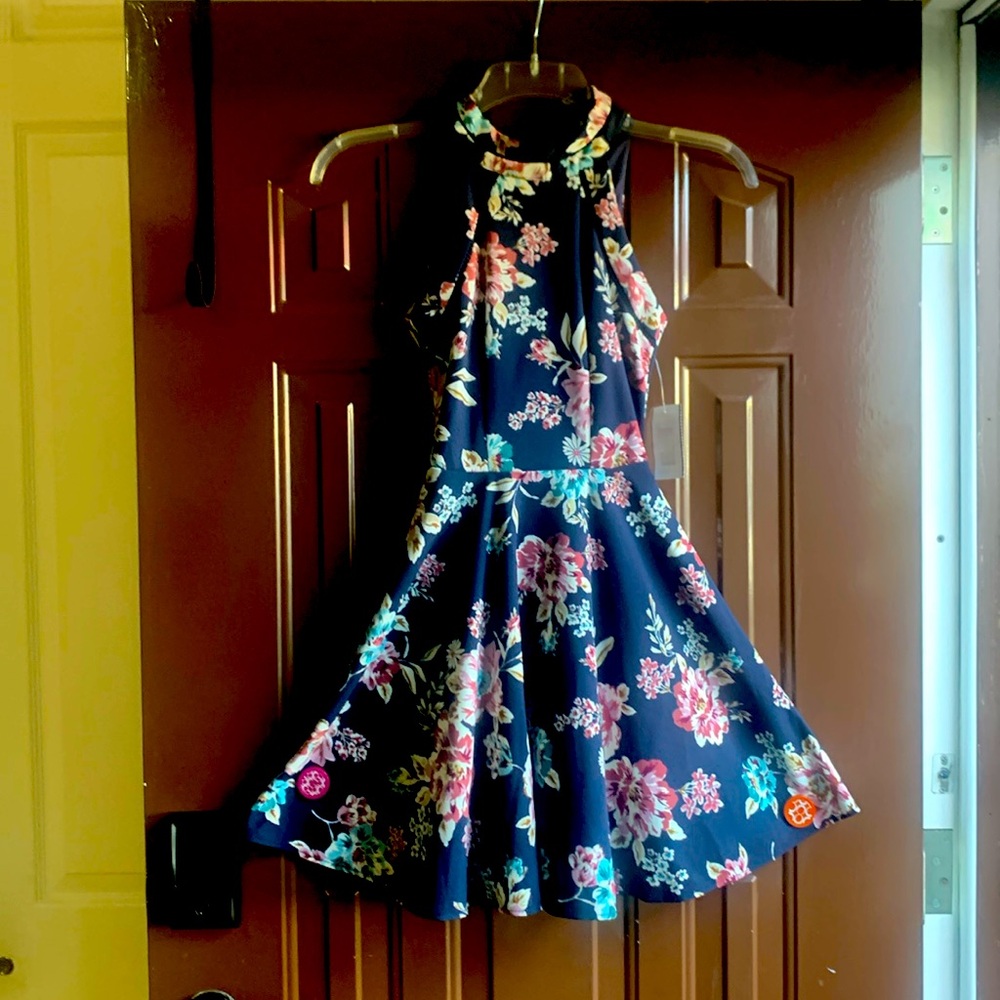B. Darlin dress. NWT Navy with floral pattern. Size 0